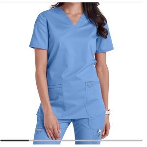 Cherokee Workwear Revolution
V-Neck Top